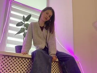 HilaryYonkers cam model - 18 year old - photo 1