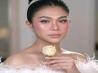 IhnaGarcia cam model - 22 year old - photo 1