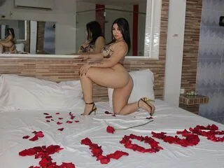IsabellaWells cam model - 20 year old - photo 1
