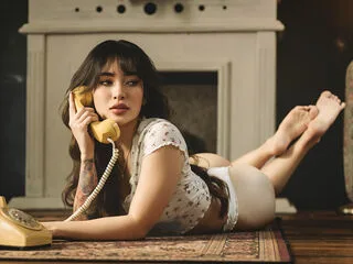 IsabelLior cam model - brunette hair - photo 7
