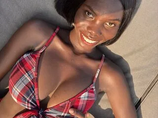 IssaJenner cam model - 22 year old - photo 1