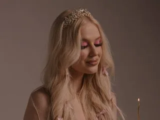 IvyAvery cam model - 18 year old - photo 1