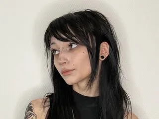 IzettaBishel cam model - 18 year old - photo 1