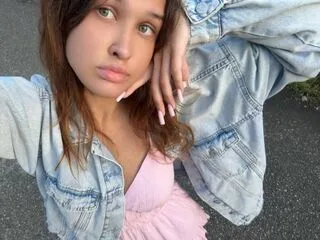 JazminHalajian cam model - 18 year old - photo 1
