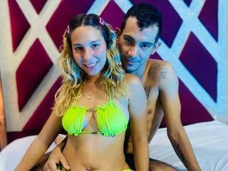 JennyAndJuan cam model - 25 year old - photo 1