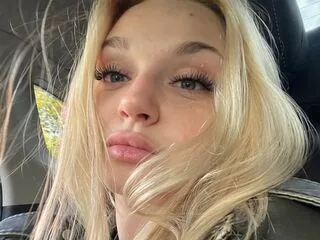 JinEvjen cam model - 18 year old - photo 1