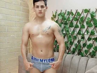 JohnnySevilla cam model - 27 year old - photo 1