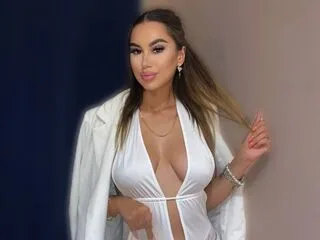 JulyMilky cam model - 18 year old - photo 1