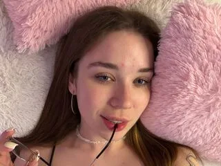 KarenGlover cam model - 18 year old - photo 1