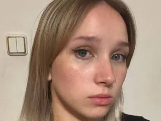 KarleenZlotnick cam model - 18 year old - photo 1