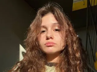 KarlenePaiva cam model - 18 year old - photo 1