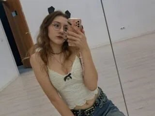 KarryLagerstedt cam model - 18 year old - photo 1