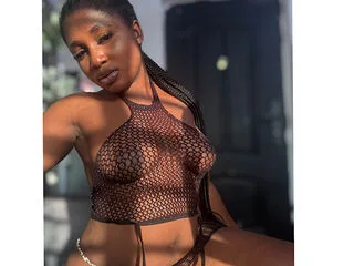LauraKiwi cam model - 24 year old - photo 1