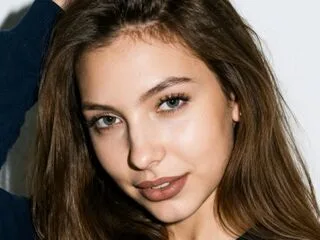 LeannHonnerlaw cam model - 19 year old - photo 1