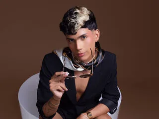 LeoMorett cam model - 22 year old - photo 1