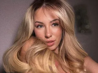 LeylaBlanc cam model - 27 year old - photo 1