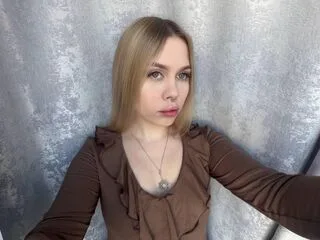 LilianaCross cam model - 18 year old - photo 1