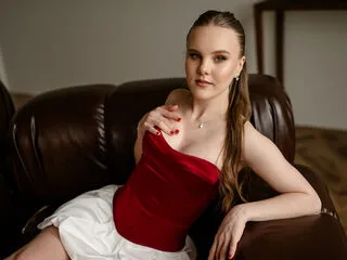 LiliLohan cam model - 20 year old - photo 1