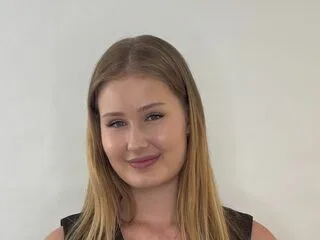 LillieTumminia cam model - 18 year old - photo 1