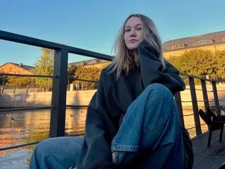 LillyStill cam model - 18 year old - photo 1