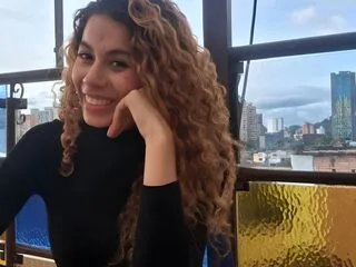 LilyNoir cam model - 20 year old - photo 1
