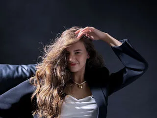 LissaDesso cam model - 18 year old - photo 1