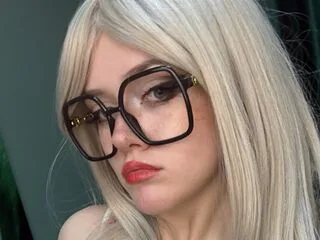 LityPink cam model - 18 year old - photo 1