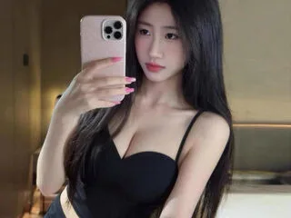 LouiseEve cam model - 19 year old - photo 1