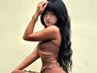 LouiseEve cam model - asian - photo 2