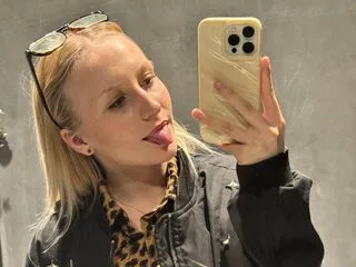 LucilleWiste cam model - 18 year old - photo 1
