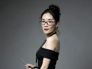LunaChen cam model - 32 year old - photo 1