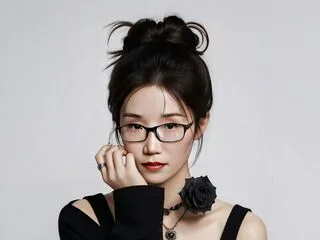 LunaChen cam model - 32 year old - photo 4