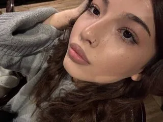 LynetteLavoie cam model - 18 year old - photo 1