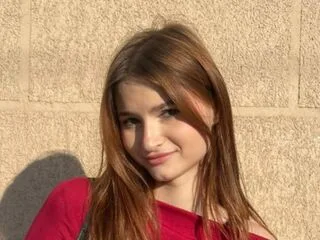 MadelynWealer cam model - 18 year old - photo 1