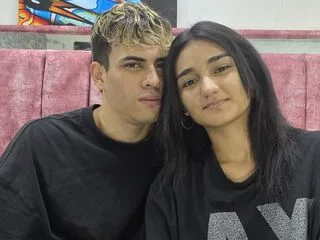 MadindonAndRobin cam model - 21 year old - photo 1