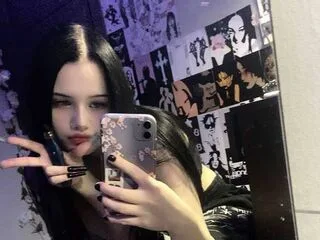 MaishaHanawalt cam model - 18 year old - photo 1