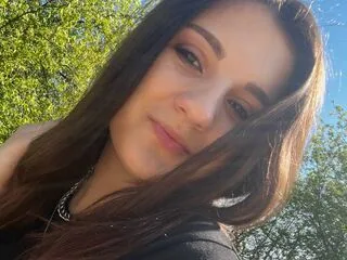 MaryannaShumway cam model - 18 year old - photo 1