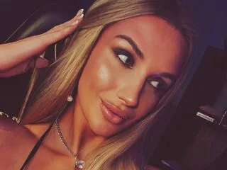 MeganHamillton cam model - 25 year old - photo 1