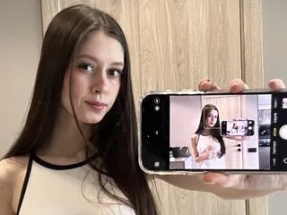 MelissaMelis cam model - 20 year old - photo 1