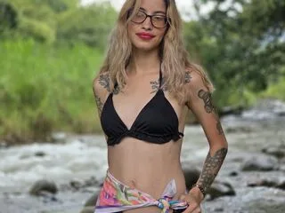 MerryMendezz cam model - 19 year old - photo 1
