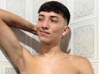 MichaelVaz cam model - 19 year old - photo 1