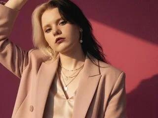 MindyCollyn cam model - 18 year old - photo 1