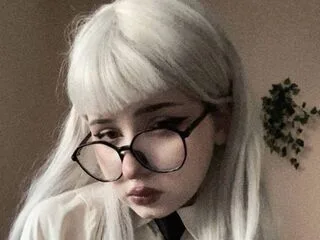 MonikaWilsson cam model - 18 year old - photo 1