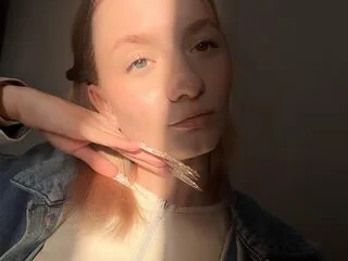 NereidaLaforrest cam model - 18 year old - photo 1