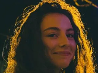 NidaSheldon cam model - 18 year old - photo 1