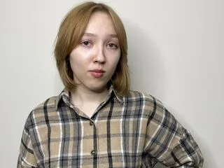 NidaSimerly cam model - 18 year old - photo 1