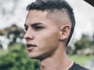 NoahMaz cam model - 23 year old - photo 1