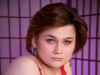 PeachAvalanche cam model - 18 year old - photo 1