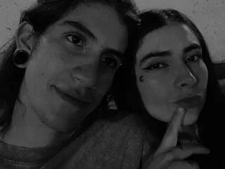 RavenAndLogan cam model - 20 year old - photo 1