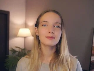 RessieKaua cam model - 19 year old - photo 1